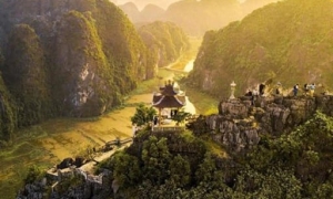 From Hanoi: Trang An Boat, Bai Dinh Pagoda, & Mua Cave Tour