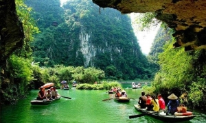 From Hanoi: Ninh Binh, Trang An, Bai Dinh, and Mua Cave Trip