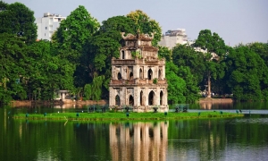 Vietnam Explorer: 10 Days Through North, Central & South