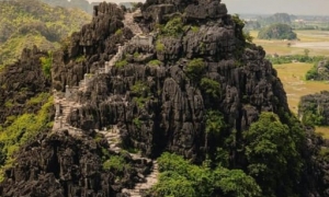 Hanoi: Ninh Binh Day Trip with Tam Coc, Hoa Lu, and Mua Cave