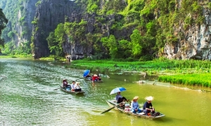 From Hanoi: Tam Coc, Hoa Lu & Mua Caves Full-Day Trip