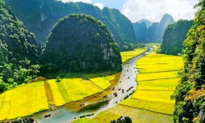 From Hanoi: Tam Coc, Hoa Lu & Mua Caves Full-Day Trip