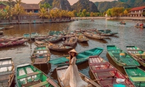 Hanoi: Ninh Binh Day Trip with Tam Coc, Hoa Lu, and Mua Cave
