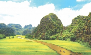 From Hanoi: Ninh Binh, Trang An, Bai Dinh, and Mua Cave Trip