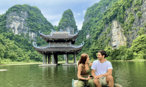 Hanoi: Ninh Binh Day Trip with Tam Coc, Hoa Lu, and Mua Cave
