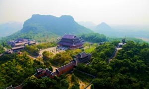 From Hanoi: Trang An Boat, Bai Dinh Pagoda, & Mua Cave Tour