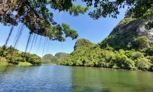 From Hanoi: Ninh Binh, Trang An, Bai Dinh, and Mua Cave Trip